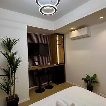 Apartment Rica 2 *